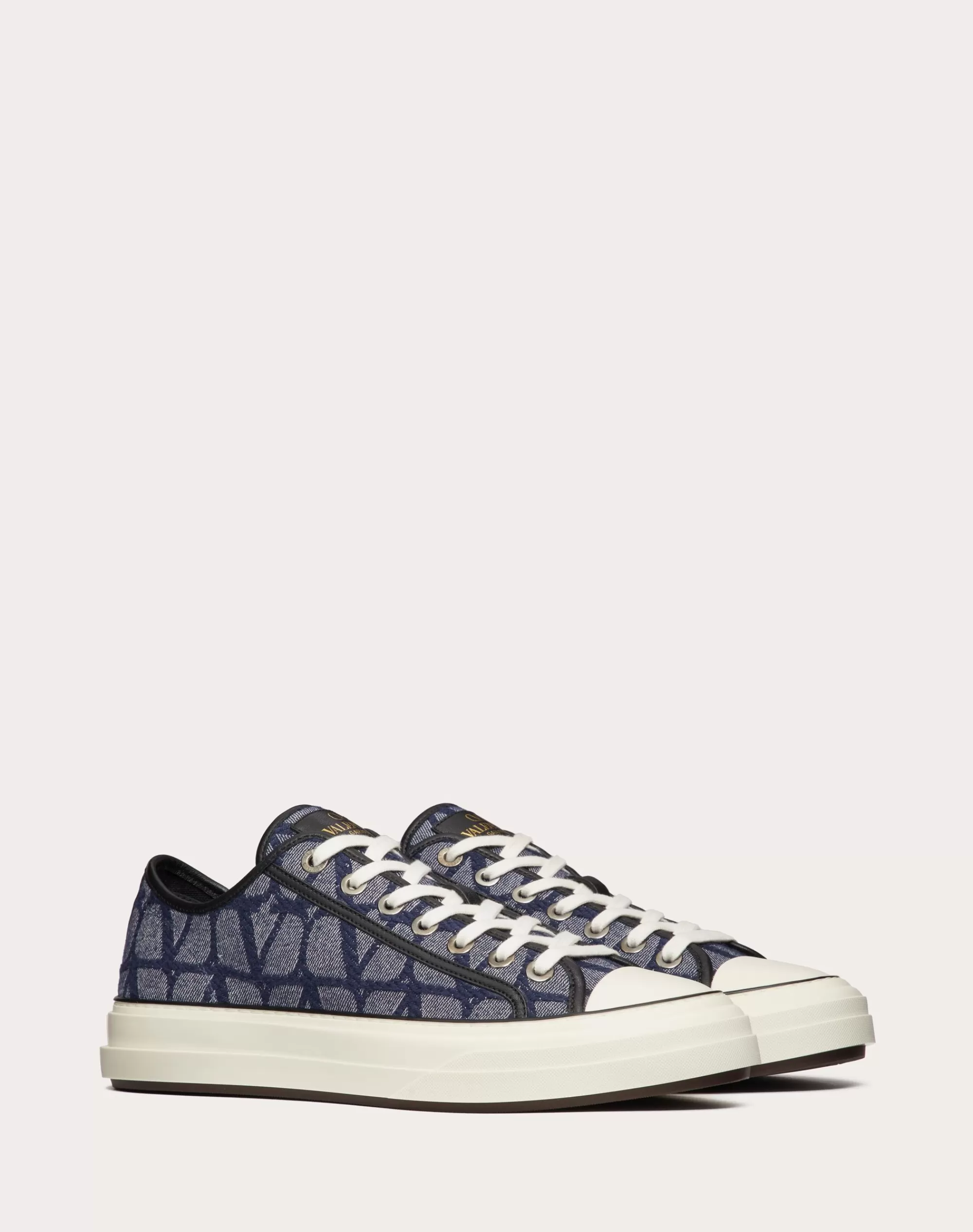 Valentino DENIM-EFFECT JACQUARD TOILE ICONOGRAPHE TOTALOOP LOW-TOP SNEAKER Denim/black Sale