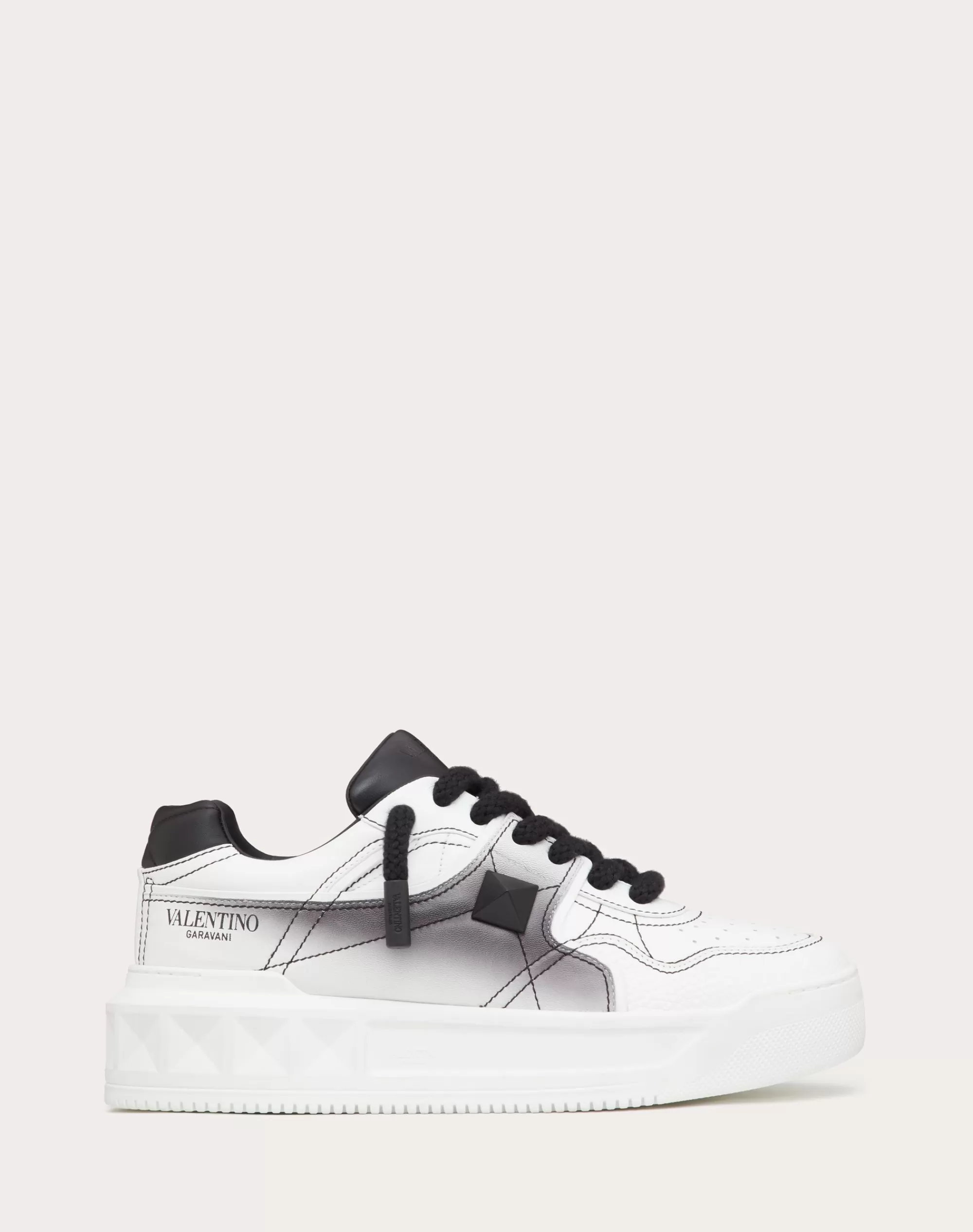 Valentino ONE STUD XL NAPPA LEATHER LOW-TOP SNEAKER   White/Black Best Sale