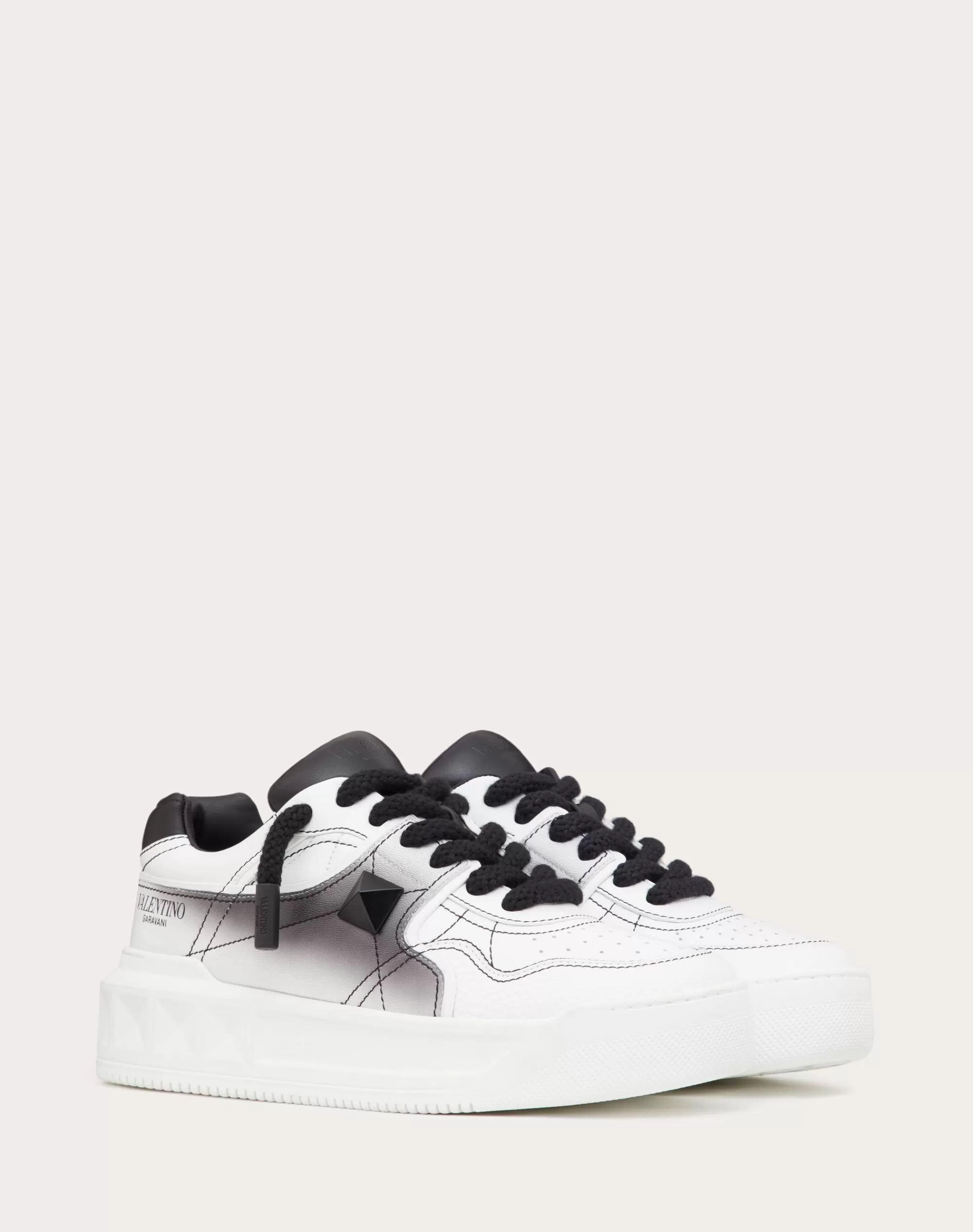 Valentino ONE STUD XL NAPPA LEATHER LOW-TOP SNEAKER   White/Black Best Sale