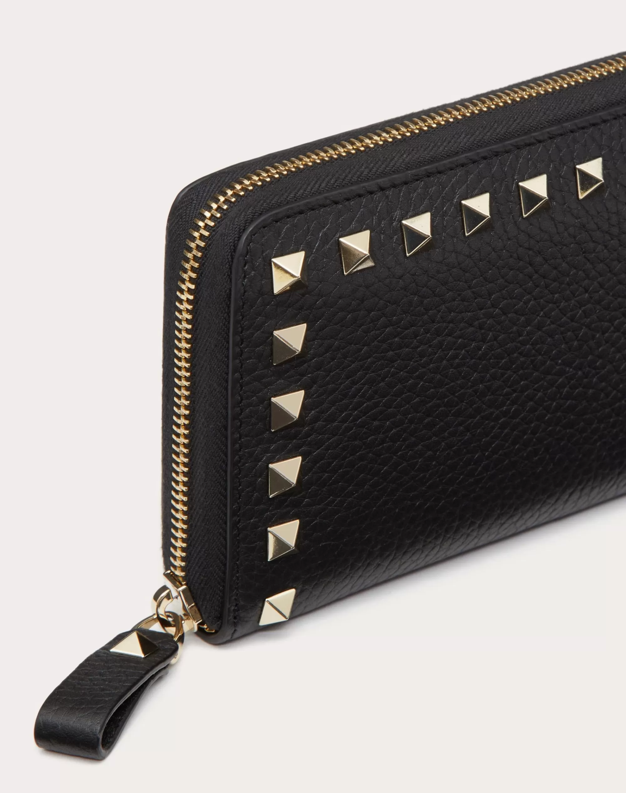 Valentino ROCKSTUD GRAINY CALFSKIN ZIPPERED WALLET Black Clearance