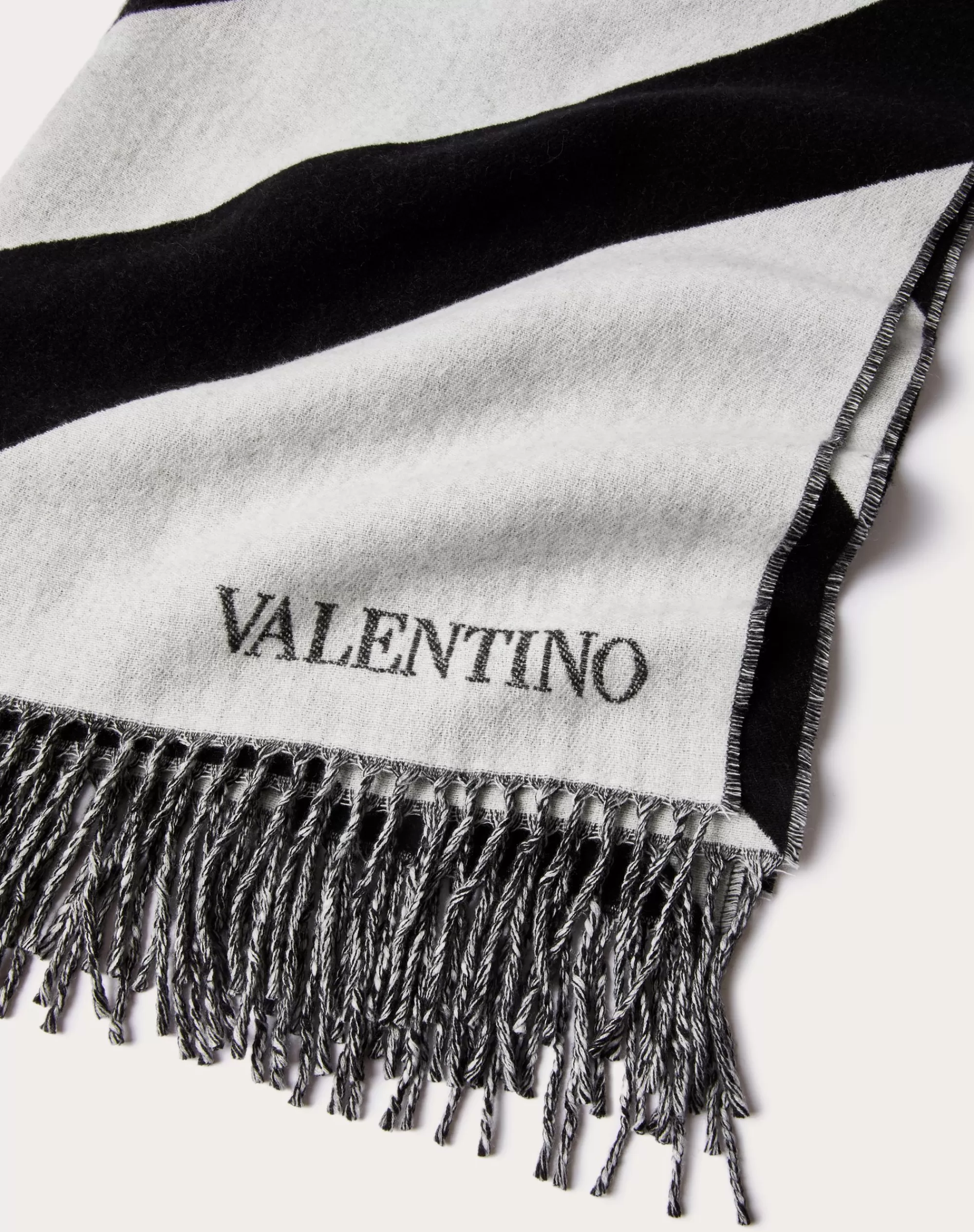 Valentino STRHYPE WOOL AND CASHMERE STOLE WITH STRHYPE JACQUARD WORK Ivory/black Fashion