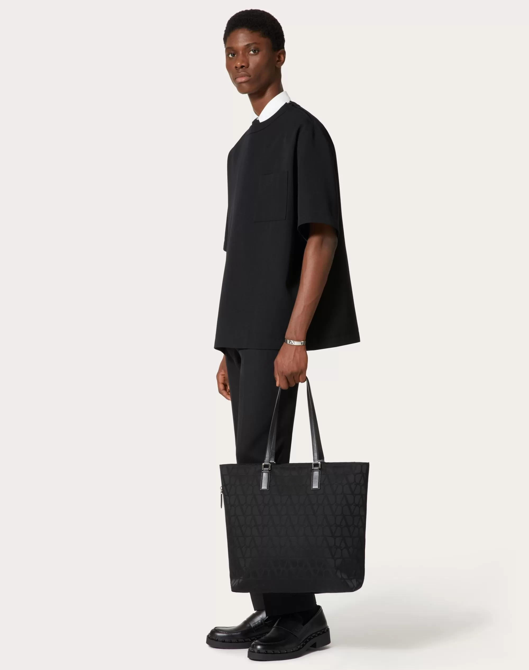 Valentino TOILE ICONOGRAPHE SHOPPING BAG IN TECHNICAL FABRIC WITH LEATHER DETAILS Black New