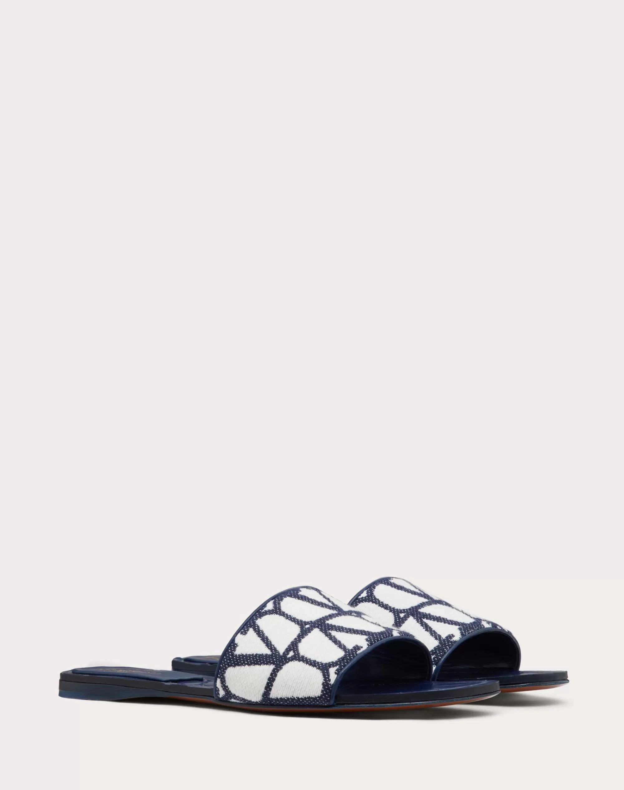 Valentino TOILE ICONOGRAPHE SLIDE SANDAL IN EMBROIDERED COTTON Blue/white New