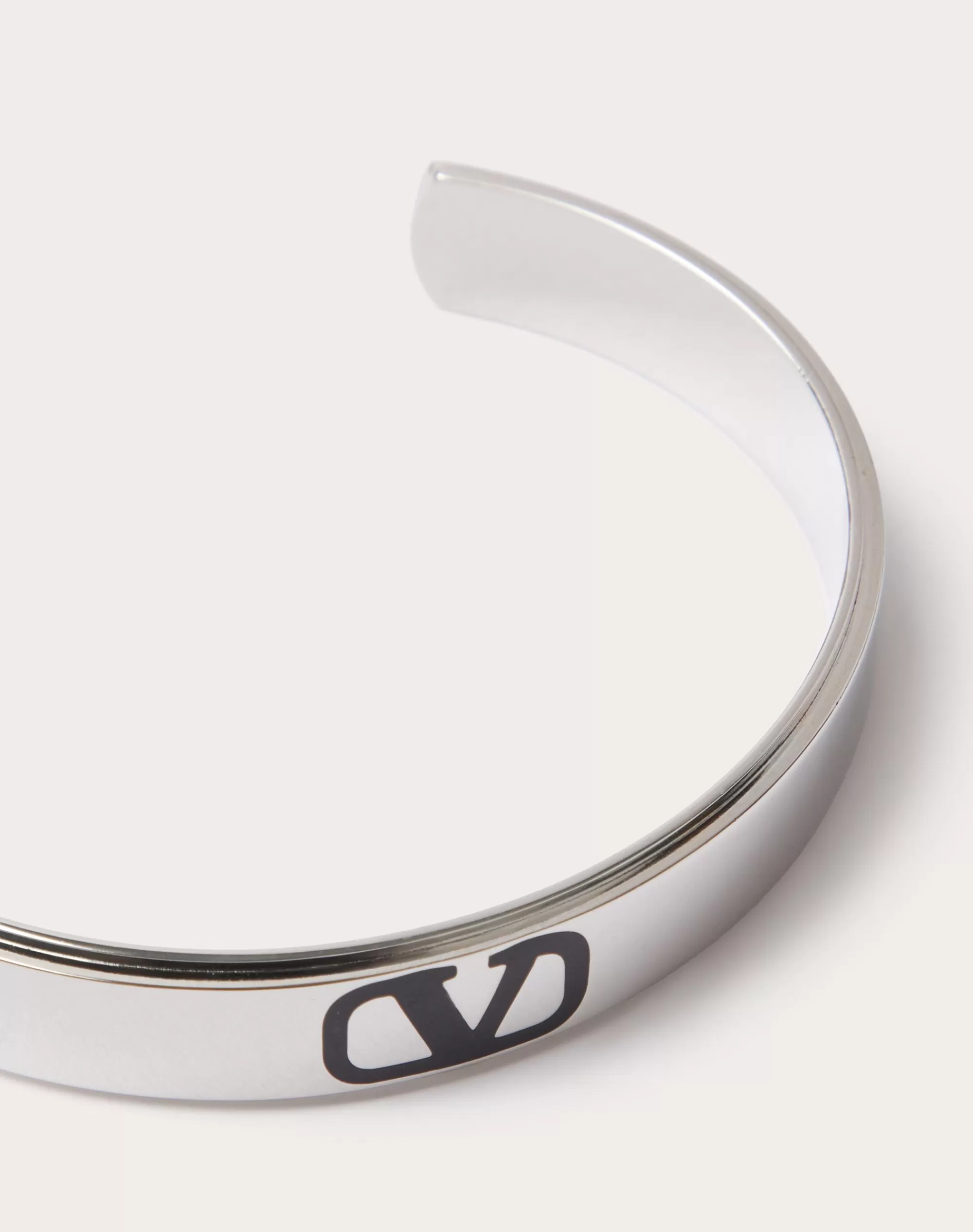 Valentino VLOGO SIGNATURE METAL AND ENAMEL CUFF Black Sale